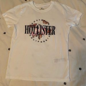 Hollister floral graphic tee